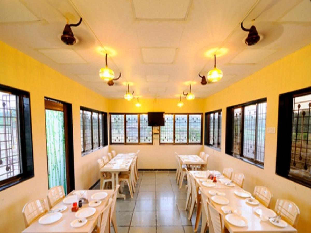 Tigers Heaven Resort Chimur エクステリア 写真